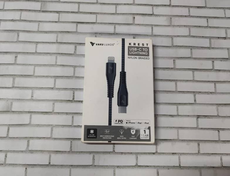 Krest USB-C to Lightning Nylon Black Braided Hover